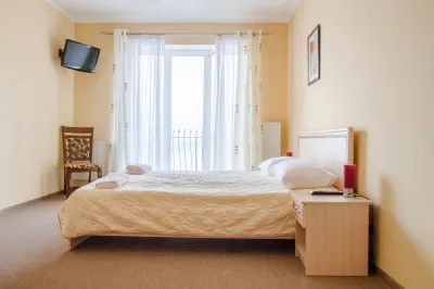 Zeeshtern Hotel Отели в г. 
