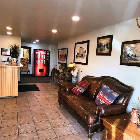 New Western Inn & Suites