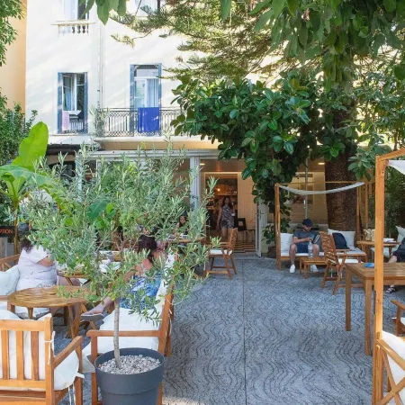 Auberge de Jeunesse HI Nice les Camélias