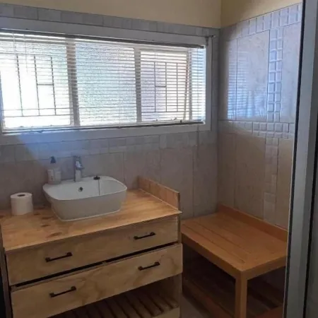 Laroza Guest House