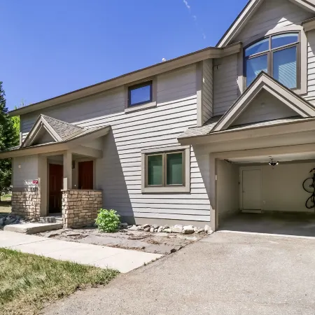 Legends 10 4Br 4ba 4 Bedroom Townhouse by RedAwning