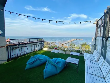 Jetty Huahin Hostel