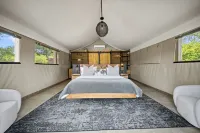 Little Africa Safari Lodge - Pysäköinti