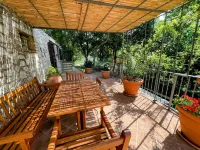 Luxurious Umbrian Retreat for 10 with Private Terrace and Pool
