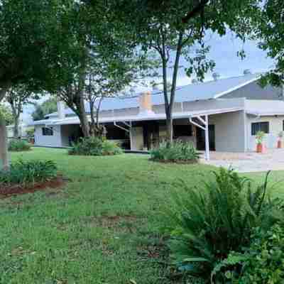 Spacious 2-bedroom Apartment With Garden View in Hartbeespoort Hotel Exterior