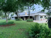 Spacious 2-bedroom Apartment With Garden View in Hartbeespoort - Apartments