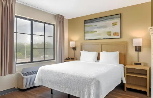 Extended Stay America Suites - Melbourne - Airport - Parkplatz