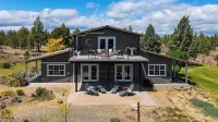 Cascade Crest by Avantstay Game Room + Bar + Mountain Views Near Sisters + Bend - Homestays