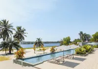 Escapade Hotel - Pools