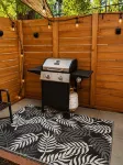 Private Suite Near Fairplex & Downtown Pomona + Historical Neighborhood, - 3 stjerner
