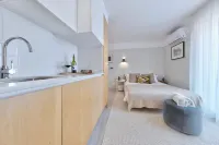 Art Home Apartments - Apartments