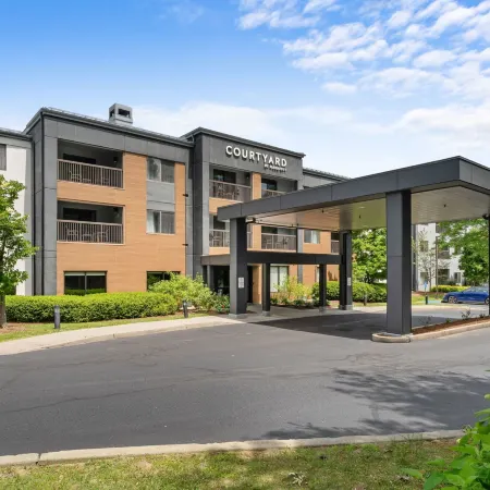 Courtyard Burlington Williston