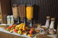 Heritage Hotel Ames - breakfast