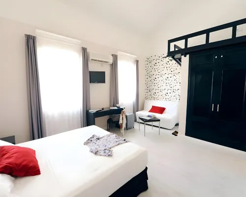 Hotel Domus Hoteles cerca de Málaga Este