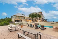 One-of-a-kind Guest Suite in Hill Country w/ Pool - Apartments