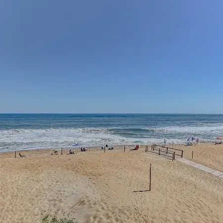 Lighthouse View Oceanfront Lodging