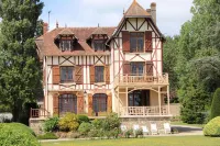 Domaine des Thomins - Bed and Breakfasts
