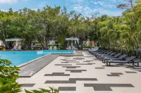 Van Phat Riverside Hotel - Pools