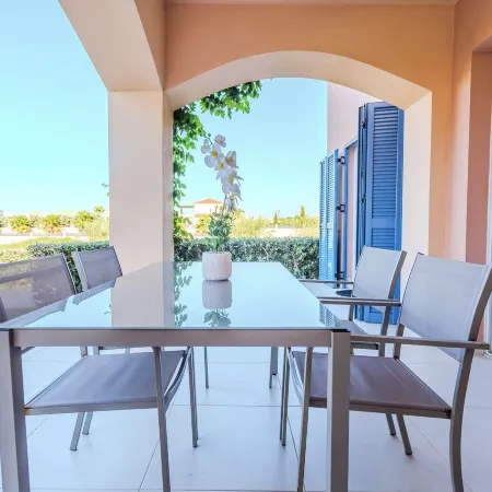 Resitour - Chania Aphrodite Beachfront