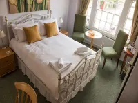 Phelips Arms - homestay