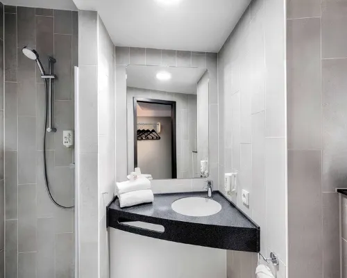 B&B HOTEL München-Messe Kamar Photos