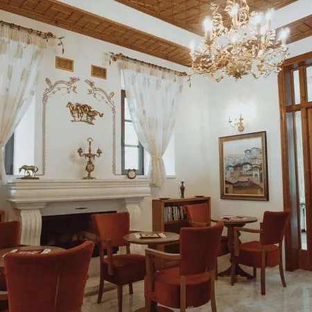 Hotel Argjiro