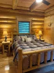 Log Cabin located in Northern Michigan just minutes from Lake Michigan. - Alphydda