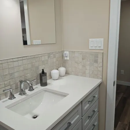1Bed 1Bath Apartment Quiet, close to park, beach, biking and walking trails Hotels in Arnprior