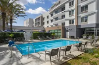 Courtyard Long Beach Airport - Kolam Renang