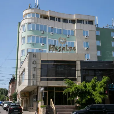Hotel Megalos Hotels near The Roman Mosaics