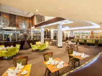 City Lodge Hotel Lynnwood Hotels near Silver Mall