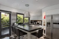 Athenian Riviera Luxurious Residence - 4-Star
