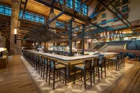 Gaylord Rockies Resort & Convention Center - bar