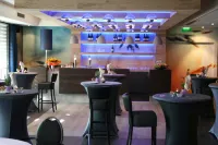 Fletcher Hotel-Restaurant Waalwijk - Bãi đậu xe