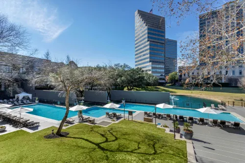 Omni Houston Hotel - Haustierfreundliche