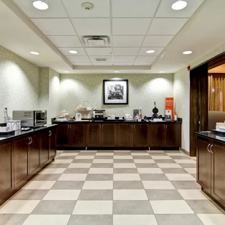 Hampton Inn & Suites by Hilton Red Deer