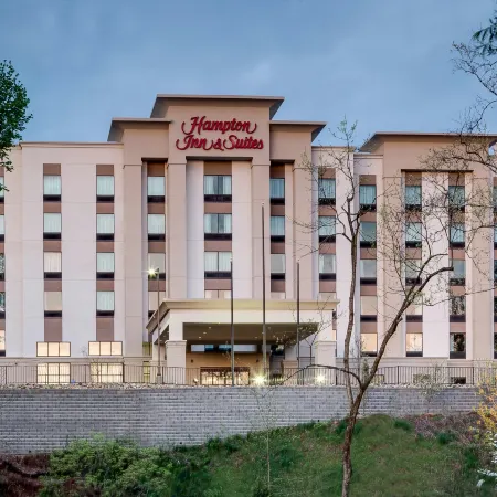 Hampton Inn & Suites Knoxville Papermill Drive