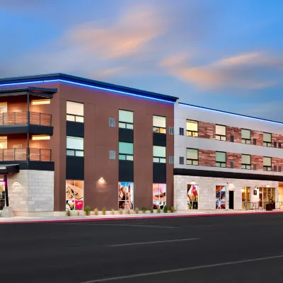 Gravity Haus Moab Hotels near City Market