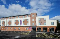 Premier Inn Honiton - Parking