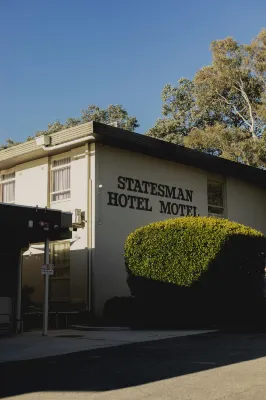 Statesman Hotel - بار
