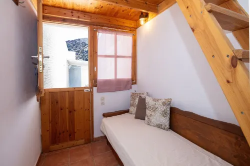 Anemelo Beach House in Panormos - Homestays