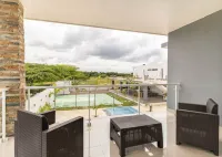10BR Luxury Villa  Private Pool - Homestay