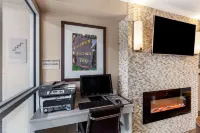 Clarion Pointe Racine - Mount Pleasant Hotels in Mount Pleasant