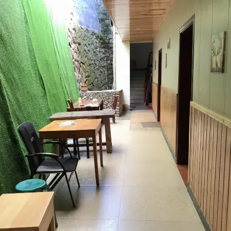 Nanjianyan sheyingzhijai farmhouse