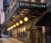 Hotel Phillips Kansas City, Curio Collection by Hilton - parking