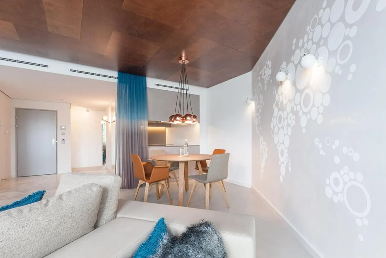 EMA之家套房飯店 房間 Photos