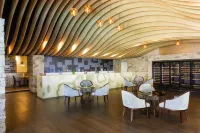 Airways Hotel - bars