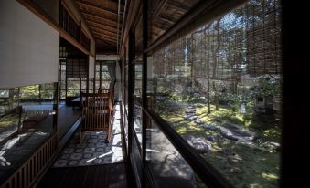 Architecture and Gardens That Color Kyoto Offici