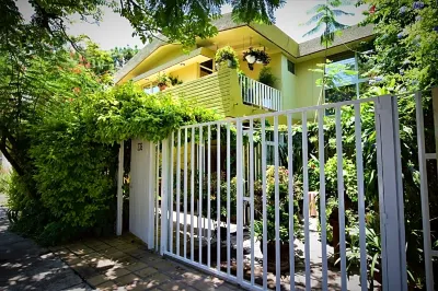 Dickinson Guest House, Guadalajara Expo