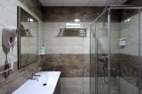 Hostal Mont Royal - 家庭旅館